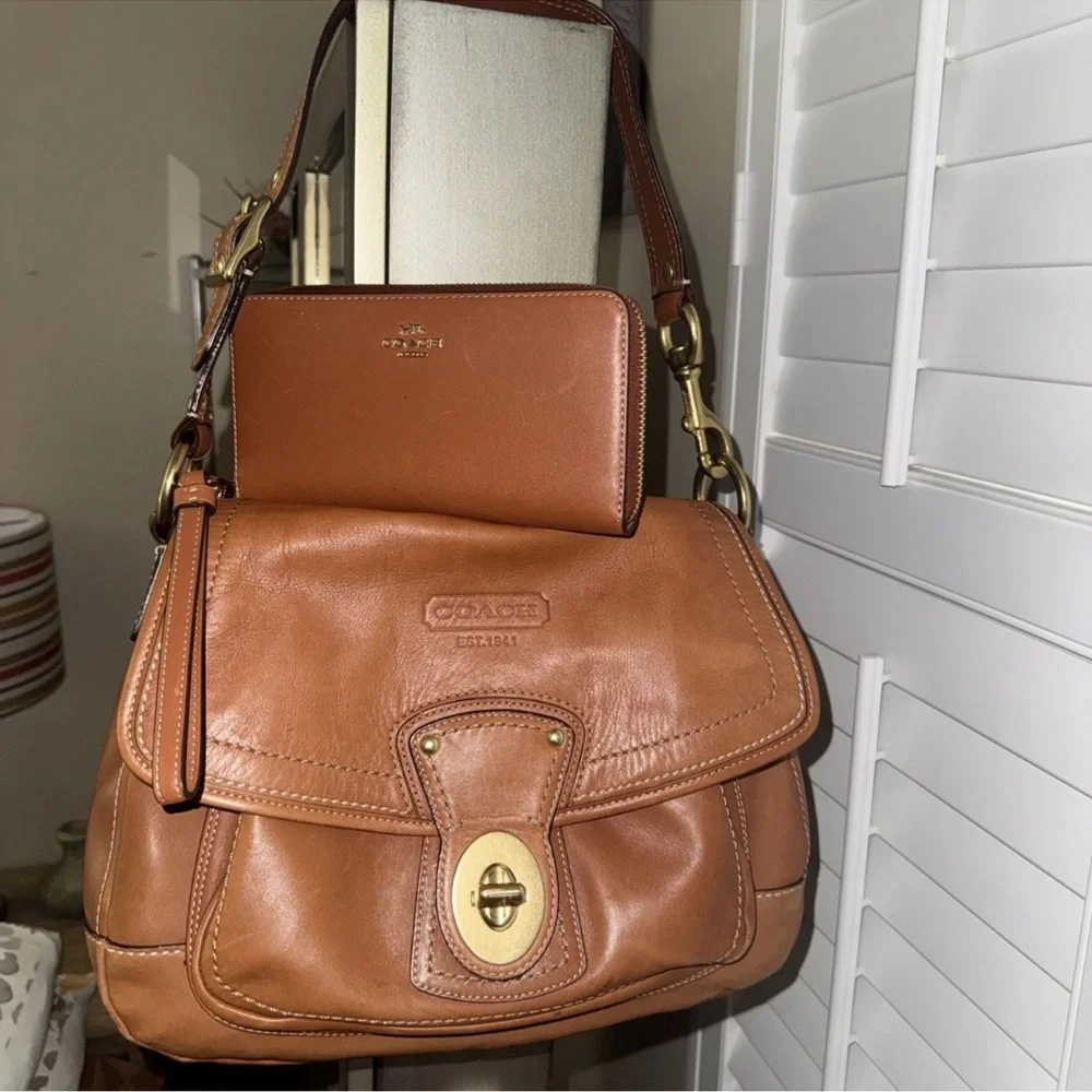 Coach Legacy Leather Hobo and Coach Zippy Wallet - Picture 1 of 15
